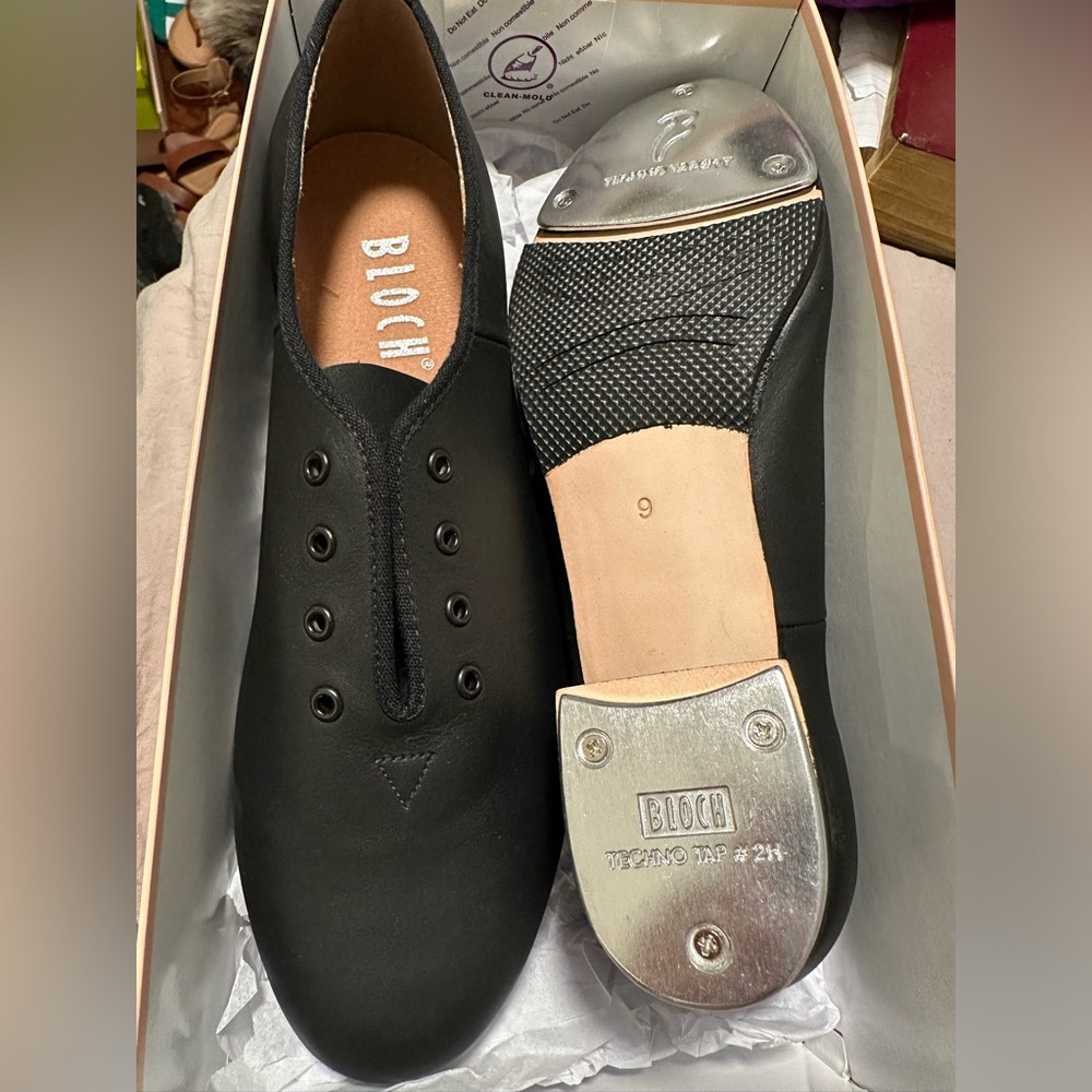 Women’s tap shoes size 9